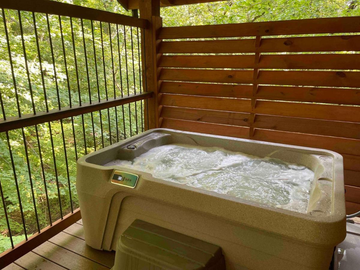 Cricket Hill Treehouse By Amish Country Lodging Millersburg Zewnętrze zdjęcie